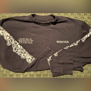 DARC SPORT LONG SLEEVE ✨🖤Like NEW🖤✨ THIS IS NOT CROPPED. Just folded in half..